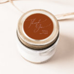 Adesivo Deserto Whimsic | Rua Obrigado Favor De Casamento<br><div class="desc">Este deserto balbuciano obrigado de ferrugem, o favor do casamento é perfeito para o seu simples casamento de beige ocidental e de tons de terra terracota. A paleta neutra de cor do feto é a vintage a sudoeste com um toque moderno. A escrita é uma caligrafia manuscrita minimalista delicada, bastante...</div>