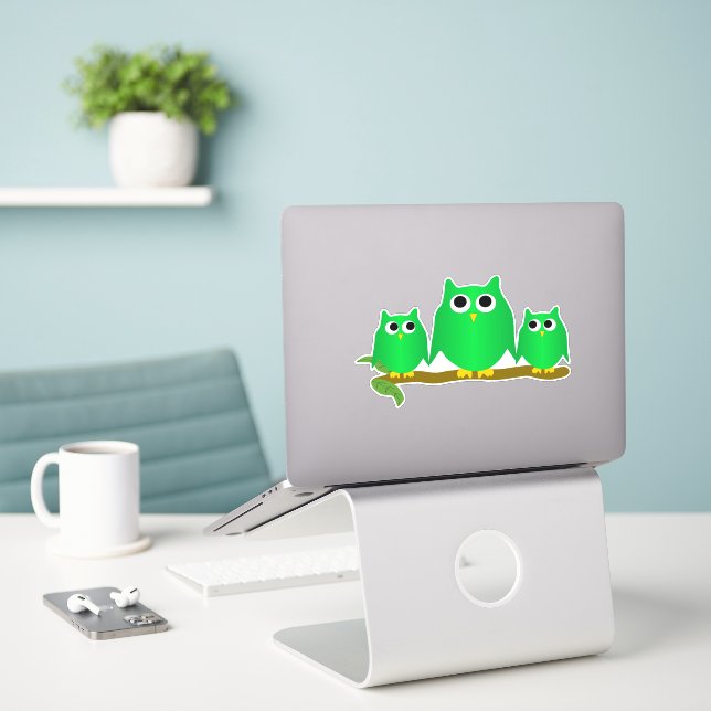 Adesivo Design de Corujas Verdes (Laptop na mesa)