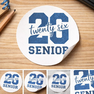 Adesivo Design de Tipografia Azul “26 Senior” em Negrito