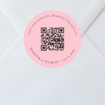 Adesivo Detalhes do código QR do site de casamento rosa rs<br><div class="desc">Adicione sua url para seu site de casamento. Para obter informações,  detalhes,  rsvp online. Um fundo cor-de-rosa,  texto preto.</div>