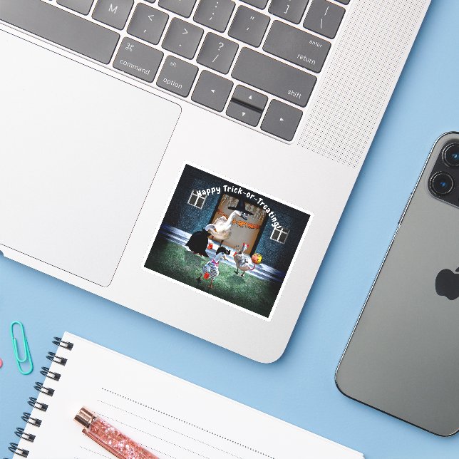 Adesivo Dia das Bruxas de Patos Trick-or-Treat (Notebook com iPhone)