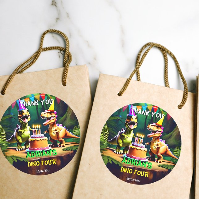 Adesivo Dino quatro obrigado de aniversário de dinossauros (Dino four dinosaur birthday thank you favor sticker personalized dino mite party favor stickers)
