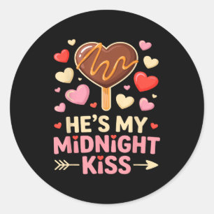 Adesivo Divertido Ele É Meu Beijo Da Meia-Noite Do Dia Dos