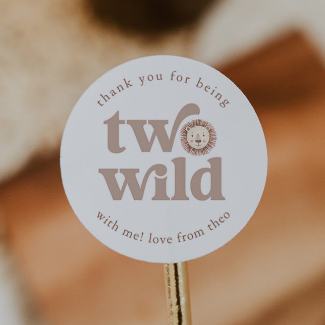 Adesivo Dois aniversários selvagens, obrigado (Zazzle Two Wild Lion Birthday Thank You Classic Round Sticker)