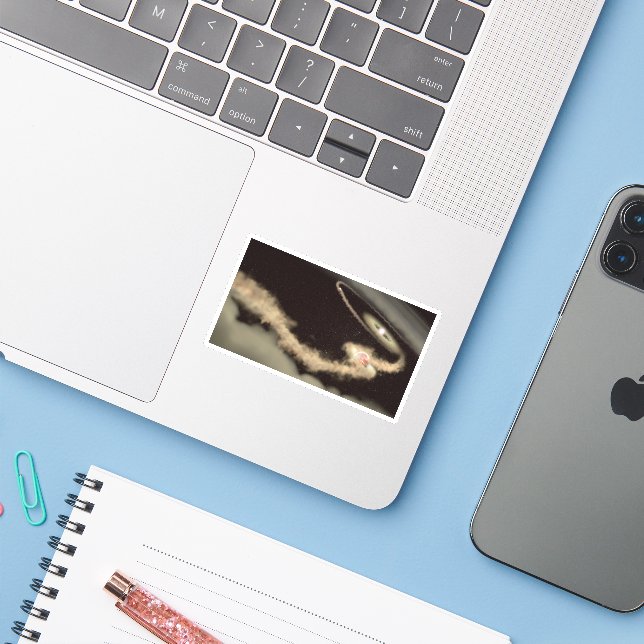 Adesivo Dois Exoplanetas Gás Orbitando Uma Jovem Estrela (Notebook com iPhone)