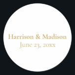 Adesivo Dourado Monograma elegante guião personalizada fav<br><div class="desc">Dourado Monograma elegante script personalizado favorece o Classic Round Sticker. personalize o texto A presente de casamento favorece o Classic Round Sticker Maiúsculos,  fundo branco</div>