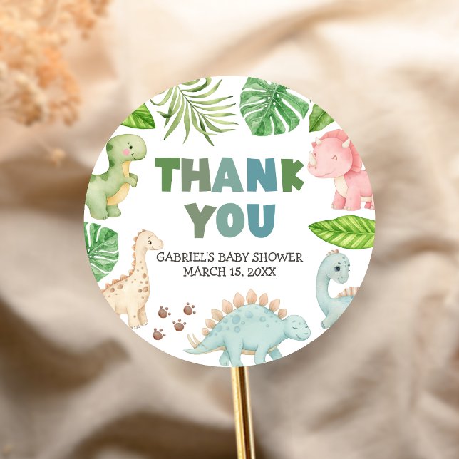 Adesivo É um Chá de Bebê de Dinossauro Menino  (Dinosaur Baby Shower Sticker)