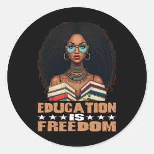 Adesivo Educação é Liberdade, professor negro ganha preto