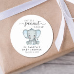 Adesivo Elefante Bonito Chá Baby Boy<br><div class="desc">Os adesivos bonitos para o seu chá de bebê favorece e correspondência com "Um Doce Pequeno Amendoim Está a Caminho" escritos numa mistura de tipografia de cinza macia e um roteiro de na moda, e uma aquarela azul pastel de um elefante bebê. Personalize o nome da futura mãe e a...</div>