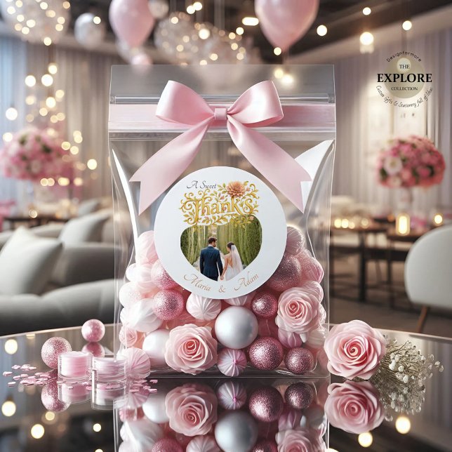 Adesivo Elegant Blush Dahlias Golden Script Wedding Photo (Criador carregado)