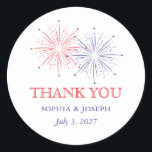Adesivo Elegant Patriotic Fireworks | 4th of July Wedding<br><div class="desc">These modern and elegant wedding favor stickers are perfect for your 4th of July,  Independence Day wedding. A tasteful illustration of fireworks decorates these America themed red white and blue stickers,  along with classic typography that says "thank you" for a simple yet patriotic look.</div>