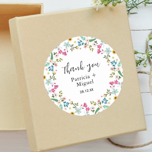 Adesivo Elegante Agradecimento de Casamento com Flores Sil (Colorful wedding thank you sticker brings vibrant wildflower beauty to gift packaging.)
