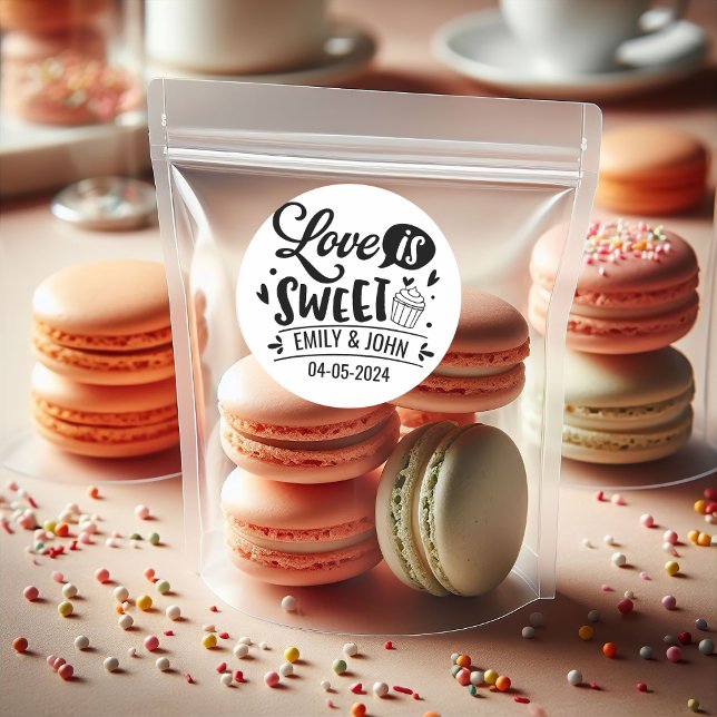 Adesivo Elegante Amor É Doce caligrafia Coração (Elegant Love Is Sweet calligraphy Heart Classic Round Sticker)