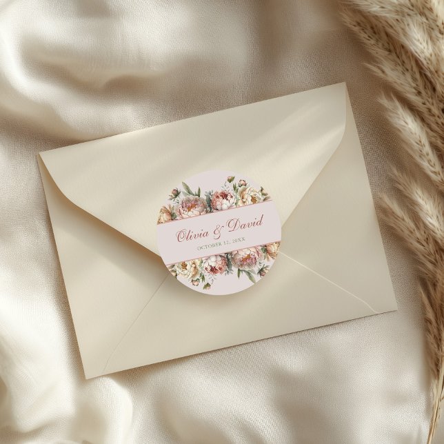 Adesivo Elegante Blush Dusty Rosa Peonies (Elegant Blush Dusty Rose Peonies Classic Round Sticker on a wedding envelope)