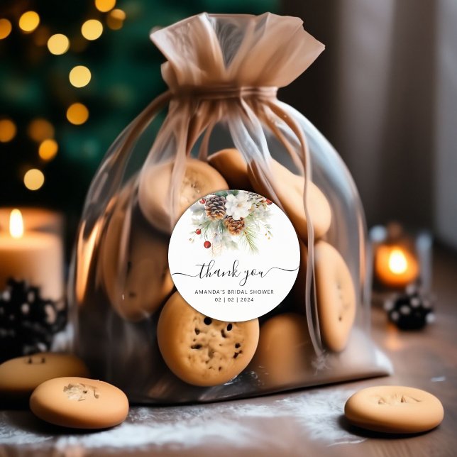 Adesivo Elegante Gratidão de Chá de Noiva Evergreen de Inv (Winter Evergreen Bridal Shower Thank You Classic Round Sticker)