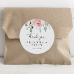 Adesivo Elegante Pink Blush Floral Obrigado Favor De Casam<br><div class="desc">Este elegante obrigado floral cor-de-rosa que você casou a favor de um adesivo redondo clássico é perfeito para um casamento moderno. A design apresenta rosas rosas desenhadas à mão e peônias com folhas verdes e cinzas, inspirando beleza natural. Faça com que a etiqueta do adesivo seja sua, incluindo seus nomes,...</div>