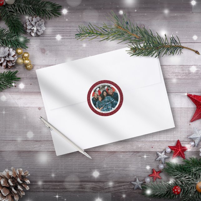 Adesivo Elegante Red Christmas & Feliz ano novo Photo (Elegant Crimson Red Christmas & New Year Greetings with personalised Photo)