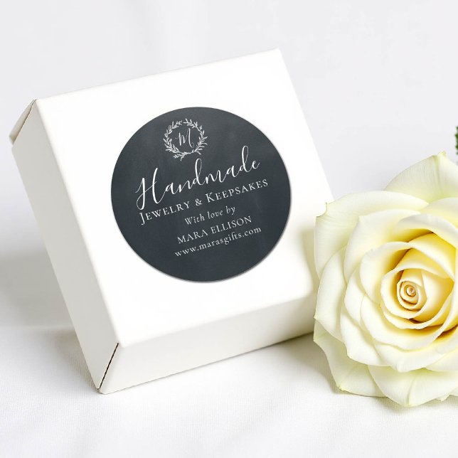 Adesivo Embalagem do produto Monograma em forma de mão Pre (product packaging sticker artisan business gift blackboard white monogram handmade homemade)