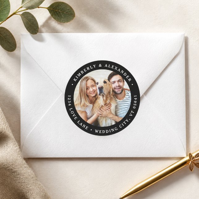 Adesivo  Endereço de Devolução de Casamento Moderno com Fo (Custom Photo Modern Wedding Return Address Classic Round Sticker)