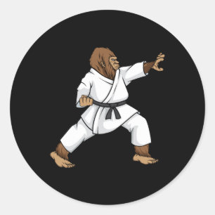 Adesivo Engraçado Ninja Bigfoot Fazendo Karate Com Samurai