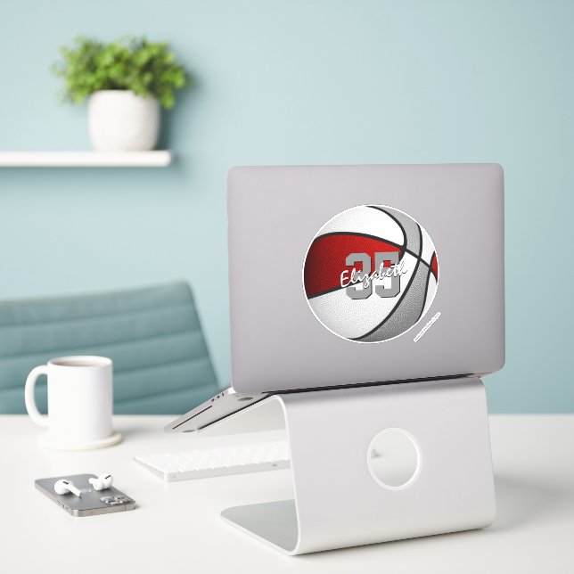 Adesivo equipe da cinza vermelha de basquetebol (Laptop na mesa)
