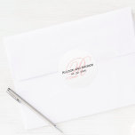 Adesivo Escrita Rosa Esbranquiçada Script Inicial R Monogr<br><div class="desc">Simples, Elegante, Rosa Esbranquiçada e Monograma Branco Vinheta-Favor de Casamento de Casamento ou Guardar o selo de Envelope Data. Por Elke Clarke ©2009. Personalize com o seu sobrenome inicial e noiva e nomes de noivos e data do casamento. Use para selar os envelopes do convite de casamento ou adicionar aos...</div>