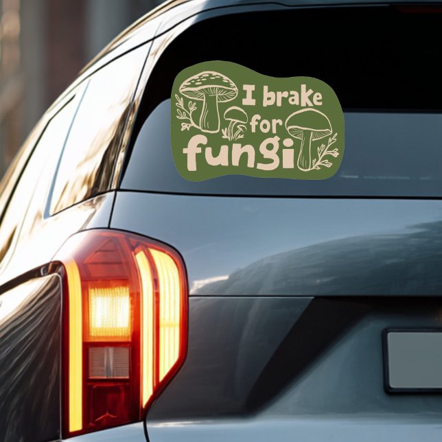 ADESIVO EU TRAGO PARA A FELICIDADE FUNGI, A FREQUÊNCIA DE  (I BRAKE FOR FUNGI Fun Mushroom Foraging Sticker
)