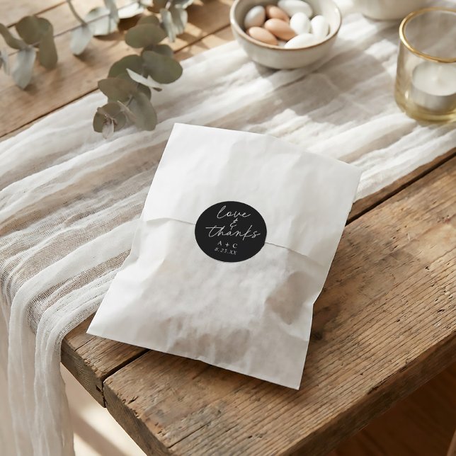 Adesivo Favor de Casamento de Escrita Manual Moderna (Modern black and white wedding favor tags)