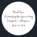 Adesivo Favorito de presente de casamento do guião preto p<br><div class="desc">Escrita personalizada a preto e branco Palheta de casamento a favor dos adesivos redondos clássicos</div>