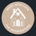 Adesivo Feita com o Love Kraft Christmas House Sticker<br><div class="desc">Um papel kraft e um adesivo branco da casa de Natal escandinava com as palavras Feitas com Amor. Personalize-o com o seu nome de família. Divertido para o seu vizinho de Natal caseiro ou feito à mão, guloseimas e presentes, ou para o seu negócio de artesanato. Projetado para você pelo...</div>