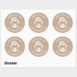 Adesivo Feita com o Love Kraft Christmas House Sticker<br><div class="desc">Um papel kraft e um adesivo branco da casa de Natal escandinava com as palavras Feitas com Amor. Personalize-o com o seu nome de família. Divertido para o seu vizinho de Natal caseiro ou feito à mão, guloseimas e presentes, ou para o seu negócio de artesanato. Projetado para você pelo...</div>