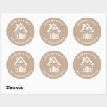 Adesivo Feita com o Love Kraft Christmas House Sticker<br><div class="desc">Um papel kraft e um adesivo branco da casa de Natal escandinava com as palavras Feitas com Amor. Personalize-o com o seu nome de família. Divertido para o seu vizinho de Natal caseiro ou feito à mão, guloseimas e presentes, ou para o seu negócio de artesanato. Projetado para você pelo...</div>