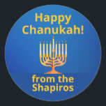 Adesivo Feliz Chanukah Personalizado! Candelabro<br><div class="desc">Feliz Chanukah Personalizado! Vinheta redonda clássica Menorah</div>