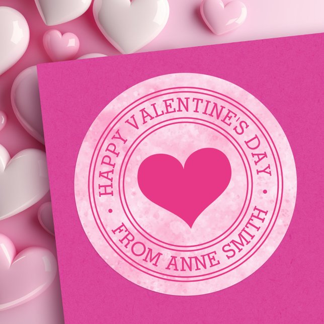 Adesivo Feliz Dia dos Namorados do nome personalizado rosa (Happy Valentine's Day from custom Name pink Classic Round Sticker)