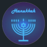 Adesivo Feliz Festa de Chanucá, bela decoração<br><div class="desc">Feliz Festa de Chanucá, Belo Decoro, Feriado Judeu, Clássico De Redondos. Antecedentes judaicos Holiday Hanukkah com símbolos tradicionais Chanukah - menorah, velas, estrela de David e padrão de papel de parede luminoso brilhante. Decoração de Eventos do Festival de Chanucá. Jerusalém, Israel. Artesanatos e suprimentos de terceiros > Suprimentos para moldagem...</div>