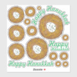 Adesivo Feliz Hanukkah, Feriado Judeu, Trava Batata<br><div class="desc">Os adesivos apresentam uma ilustração marcadora original de um delicioso latão de batata tocado com creme azedo e cebolinhas. Ideal para celebrar o feriado judeu de Hanukkah!</div>