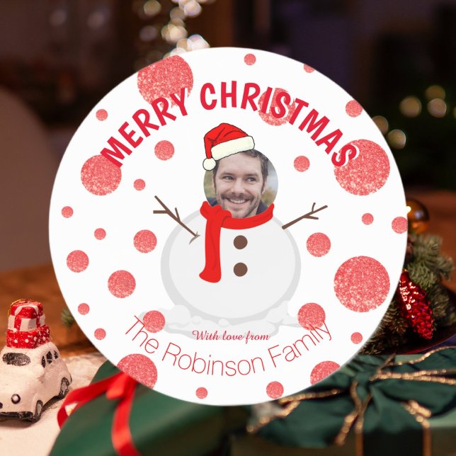 Adesivo Feliz Natal Snowman Engraçado Foto (Merry Christmas Snowman Funny Photo Face Classic Round Sticker)