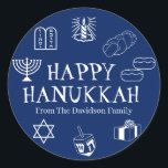 Adesivo Feliz presente de nome personalizado branco azul H<br><div class="desc">Feliz Hanukkah,  personalize o nome da família,  favoreça adesivos Feliz Hanukkah,  Feliz Chanukah,  Hanukkah Sameach!,  Chag Sameach!,  Chag Urim Sameach! Marinho azul e branco</div>
