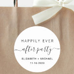 Adesivo Feliz Recepção de casamento De Festas<br><div class="desc">Um adesivo moderno para a sua recepção de casamento ou convites de festas postes,  favores e correspondência com "Feliz Festa Nunca Depois" em uma mistura de simples tipografia e roteiro com balsas,  seus primeiros nomes e data.</div>