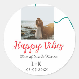 Adesivo Feliz Vibes, casal de feriado, data do casamento v