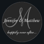 Adesivo Felizmente Depois Dos Rótulos De Favor De Casament<br><div class="desc">Nomes de Monograma Negro Design de Marca de Favor de Casamento por Elke Clarke ©2010. Personalize com suas letras monográficas,  nomes,  escolha de fontes de casamento e cores de casamento.</div>