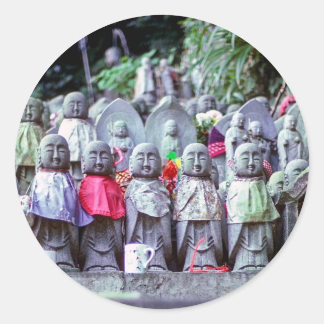Adesivo Filas de pequenas estátuas de Jizo com bíblias - J (Frente)