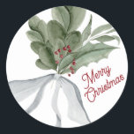 Adesivo Folhagem de Natal Merry Christmas Watercolor<br><div class="desc">Pintura de mão aquosa feita com cuidado com excelente para este adesivo de Natal com aquarela. A folhagem, galhos e frutas foram inspirados pelas memórias tradicionais de Natal, com uma rica paleta de tons verdes, vermelhos e neutros... e aparados com um belo arco. Acabou com a elegante tipografia de Feliz...</div>