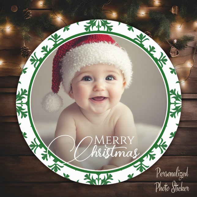 Adesivo Foto De Natal Verde E Branca (Green And White Merry Christmas Photo Classic Round Sticker)