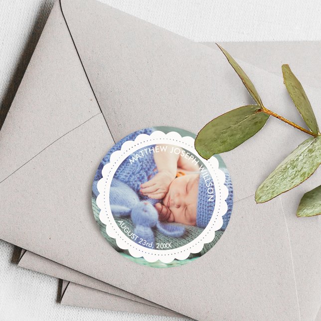 Adesivo Foto Personalizada de Anúncio de Nascimento (Birth Announcement Photo Personalized Classic Round Sticker)