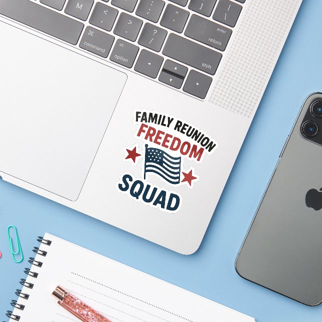 Adesivo Freedom Squad Family Reunion Shirt – USA Patriotic (Notebook com iPhone)