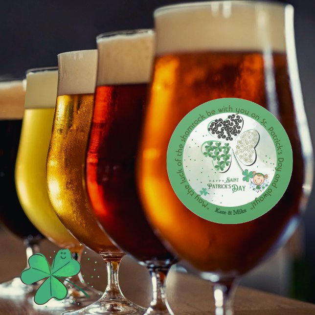 Adesivo Garota do Shamrock Personalizada (Custom ST Patrick's Day Shamrock Little Girl Classic Round Sticker)