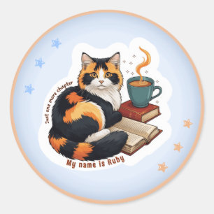 Adesivo Gato Calico Fofo Lendo Livro & Café Personalizado