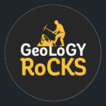 Adesivo Geology Rocks Funny Geological Science Puns<br><div class="desc">Geologia Rocks. Design de trocadilhos engraçados para aqueles que adoram estudar geologia e coletar tipos de rochas. Mercadorias legal e humorísticas para geeks e nerd de ciências da Terra. Perfeito para geólogos, professores universitários e alunos que se formam em ciência geológica. presente de Natal e excelente para família e amigos....</div>