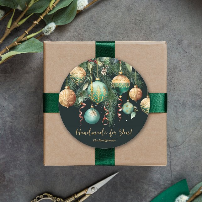 Adesivo Gold and Green Christmas Ornaments (Gold and green tree Christmas ornaments Handmade for You round 3" stickers)